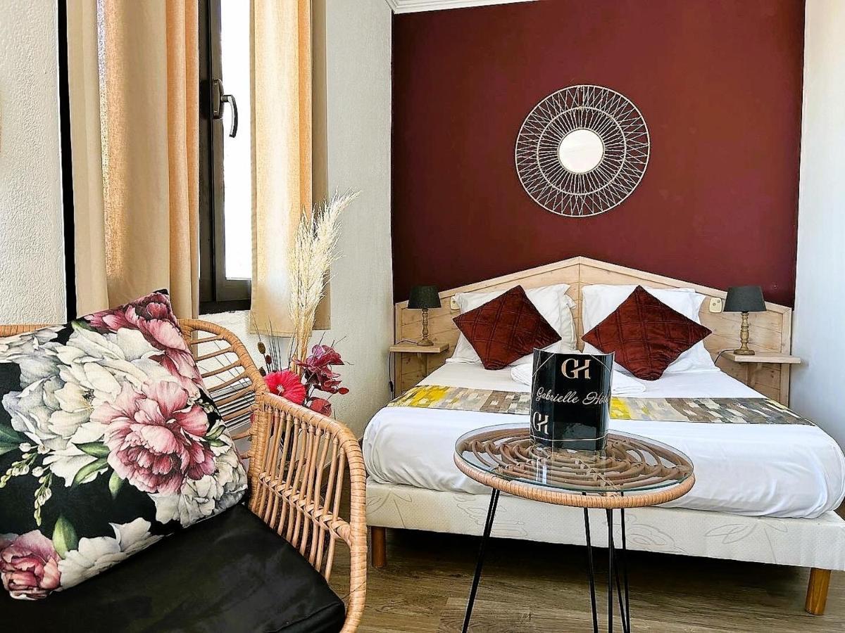 Gabrielle Hotel Aiguines Habitación foto